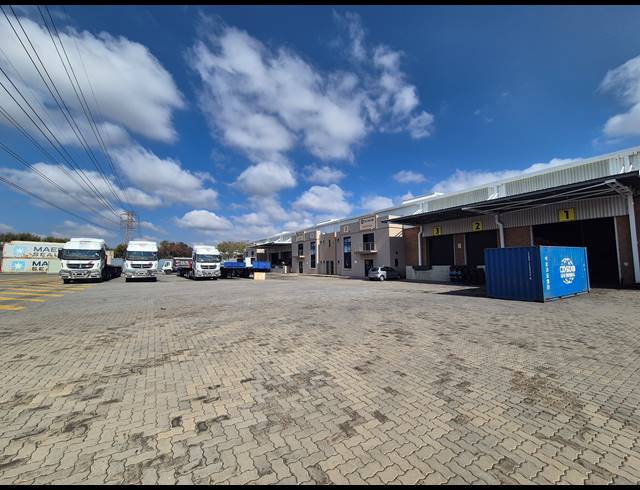 2,495M² WAREHOUSE TO LET IN GOSFORTH PARK